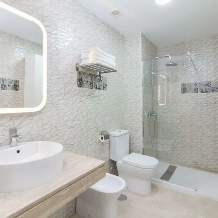 Blue & White Apartament Апартаменты *