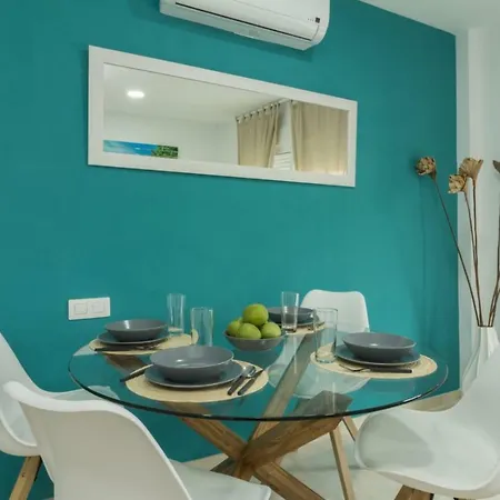 Blue & White Apartament Апартаменты *